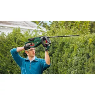 BOSCH UniversalHedgeCut 18V-50, akumulátorové nůžky na živé ploty, 18 V, délka čepele 50 cm, rozteč zubů 20 mm BOSCH UniversalHedgeCut 18V-50, akumulátorové nůžky na živé ploty, 18 V, délka čepele 50 cm, rozteč zubů 20 mm