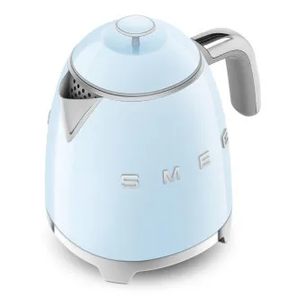 Smeg KLF05PBEU mini rychlovarná konvice, 0, 8 l / 3 šálky, 1400 W, styl 50. let, pastelově modrá Smeg KLF05PBEU mini rychlovarná konvice, 0, 8 l / 3 šálky, 1400 W, styl 50. let, pastelově modrá