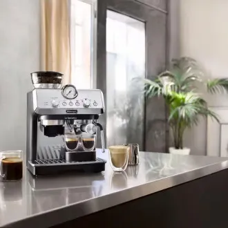 DeLonghi La Specialista Arte pákový kávovar, 1400 W, vestavěný mlýnek, parní tryska MyLatte DeLonghi La Specialista Arte pákový kávovar, 1400 W, vestavěný mlýnek, parní tryska MyLatte