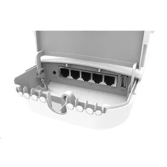 MikroTik RouterBOARD OmniTik 5 ac PoE, 720MHz CPU, 128MB RAM, PoE out, 5x GLAN, 5GHz Wi-Fi, 2x7.5dBi, 802.11a/n/ac, vč. L4 MikroTik RouterBOARD OmniTik 5 ac PoE, 720MHz CPU, 128MB RAM, PoE out, 5x GLAN, 5GHz Wi-Fi, 2x7.5dBi, 802.11a/n/ac, vč. L4