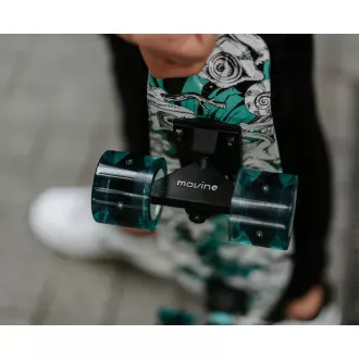 Pennyboard MOVINO Chameleon (DoublePrint) se svítícími LED kolečky, 56cm Pennyboard MOVINO Chameleon (DoublePrint) se svítícími LED kolečky, 56cm