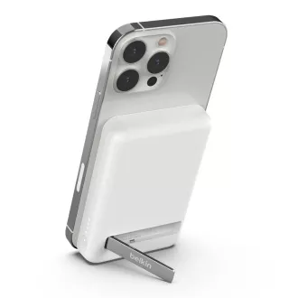 Belkin BOOST CHARGE MagSafe Magnetická Bezdrátová PowerBanka se stojánkem, 5000mAh, bílá Belkin BOOST CHARGE MagSafe Magnetická Bezdrátová PowerBanka se stojánkem, 5000mAh, bílá