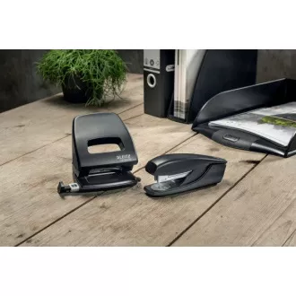 LEITZ Ekologická děrovačka NeXXt RECYCLE, 30 listů, černá LEITZ Ekologická děrovačka NeXXt RECYCLE, 30 listů, černá