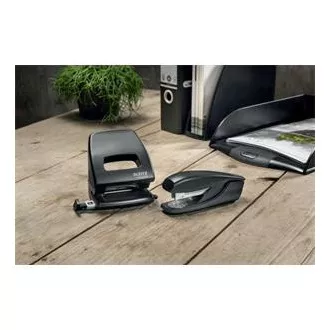 LEITZ Ekologická děrovačka NeXXt RECYCLE, 30 listů, černá LEITZ Ekologická děrovačka NeXXt RECYCLE, 30 listů, černá